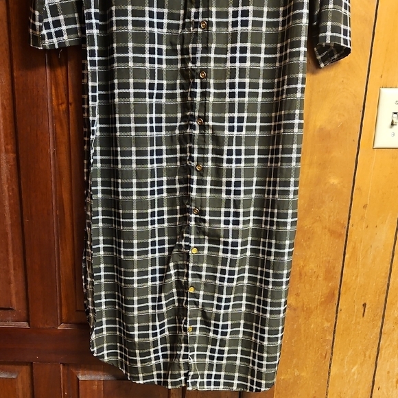 Button-Front Plaid Long Shirt Dress - Picture 3 of 6
